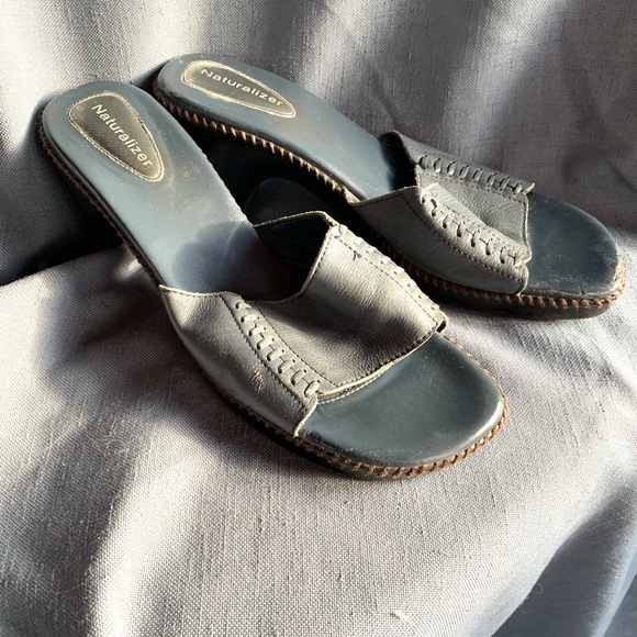 Naturalizer blue grey slip on sandals with low wedge heel size 9 - Picture 2 of 5
